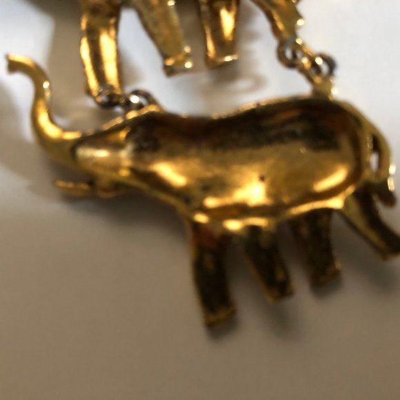 Elephants pendant 2 elephants linked together gold tone lucky - Picture 4 of 5